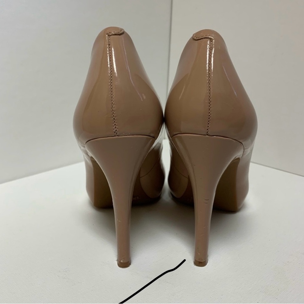 Sz 6.5 Jessica Simpson Tan Patent Leather Heel - Picture 3 of 9